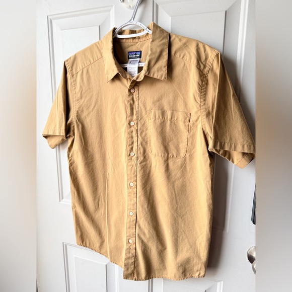 Patagonia Other - Patagonia Men’s Tan Short Sleeve Button Down Shirt | Lightweight Outdoor Casual